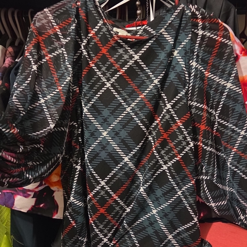 Red and Green Boxy Blouse with Short Sleeves